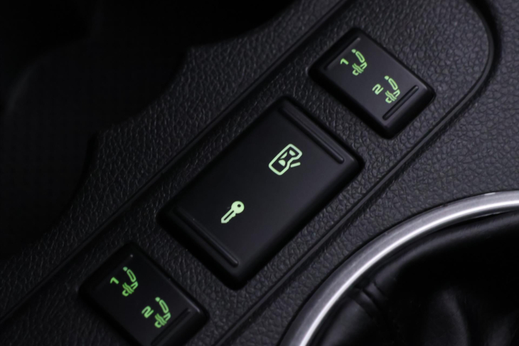 Škoda Fabia 1,6 16v 77kW Ambiente Plus