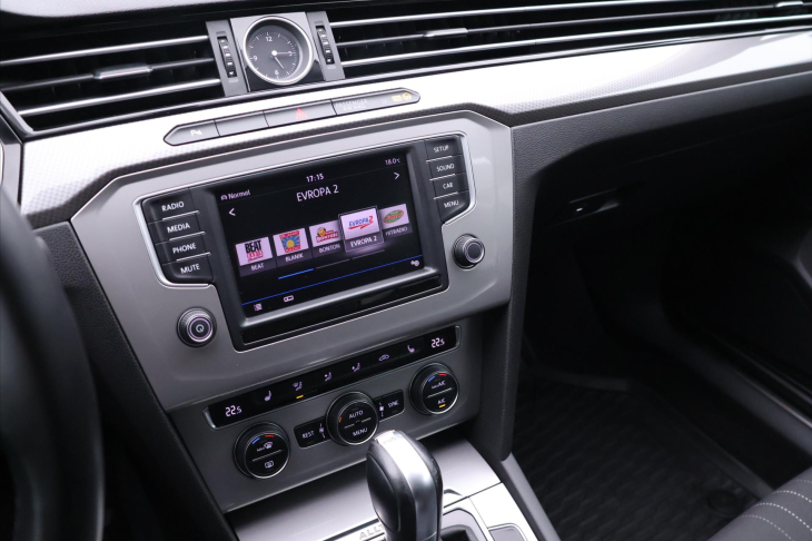 Volkswagen Passat 2,0 TDI 140kW DSG LED Alltrack