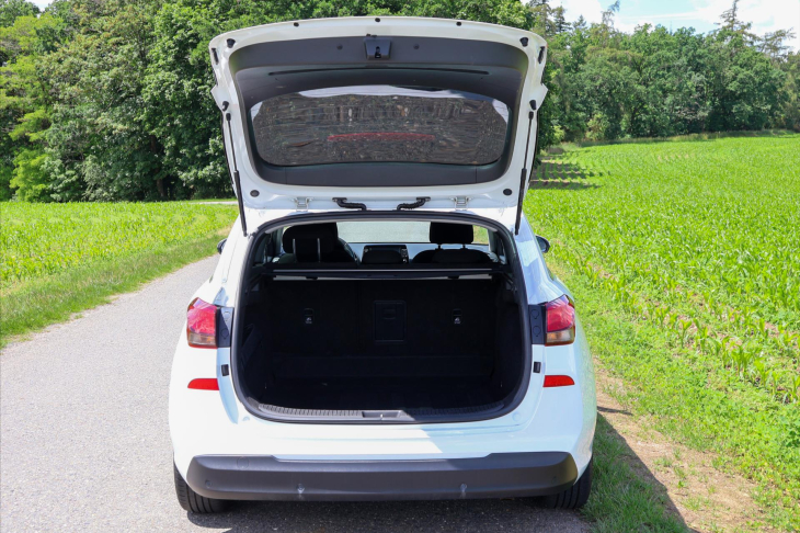 Hyundai i30 1.6 CRDi Automat CZ Style LED