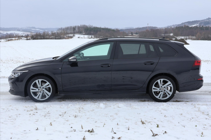 Volkswagen Golf 2,0 TDI DSG R-line Virtual DPH