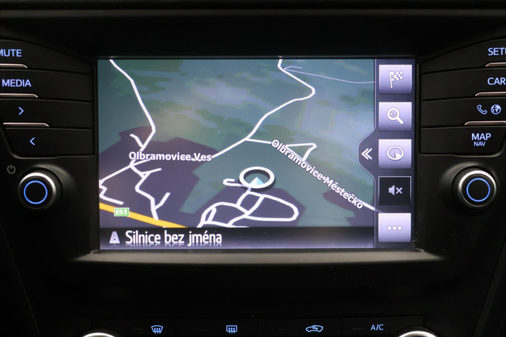 Toyota Avensis 2,0 D-4D 105kW Navi LED Tempo