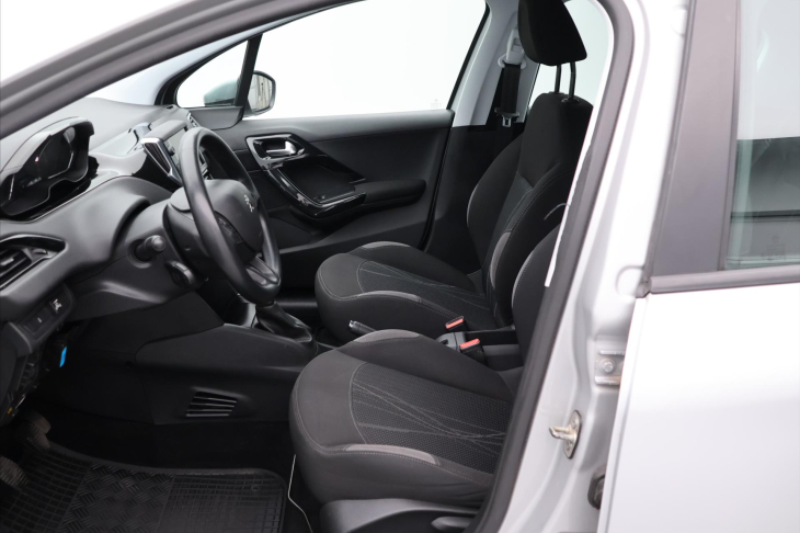 Peugeot 208 1,2 PT 60kW Klima CZ LPG
