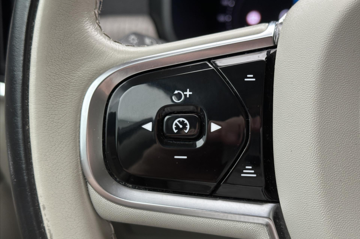 Volvo S90 2,0 B5 184kW CZ DPH