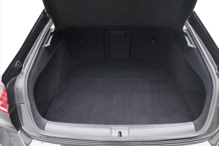 Volkswagen Arteon 2,0 TDi 140kW 4Motion DSG Elegance DPH