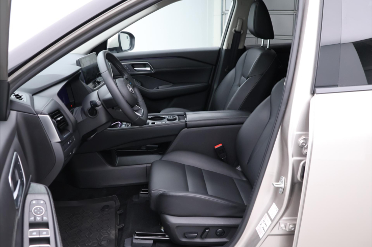 Nissan X-Trail 1,5 e-Power 4WD Tekna CZ 1.Maj