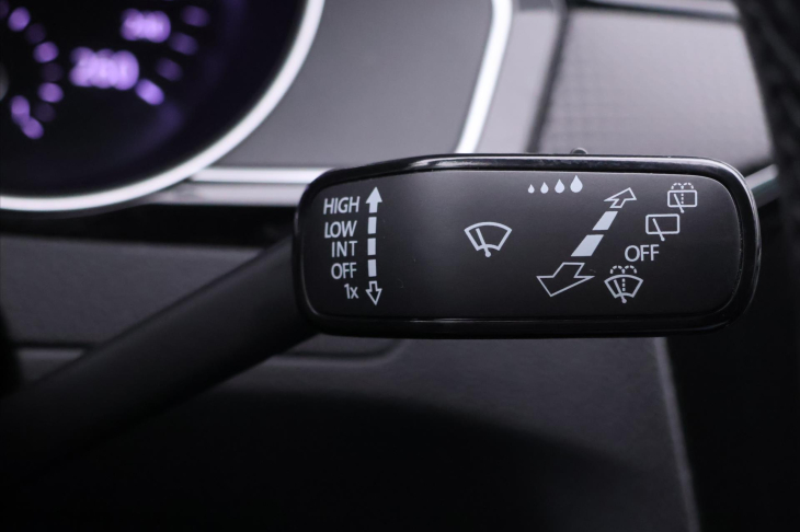 Volkswagen Passat 2,0 TDI 110kW Highline LED CZ