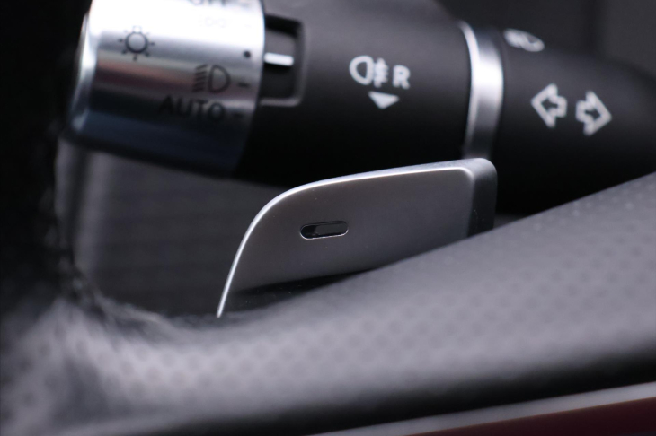 Land Rover Range Rover Velar 3,0 D 221 kW R-Dynamic SE