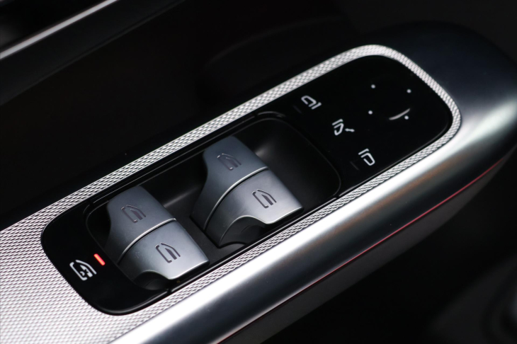 Mercedes-Benz GLC 2,0 300 4Matic AMG CZ 1Maj
