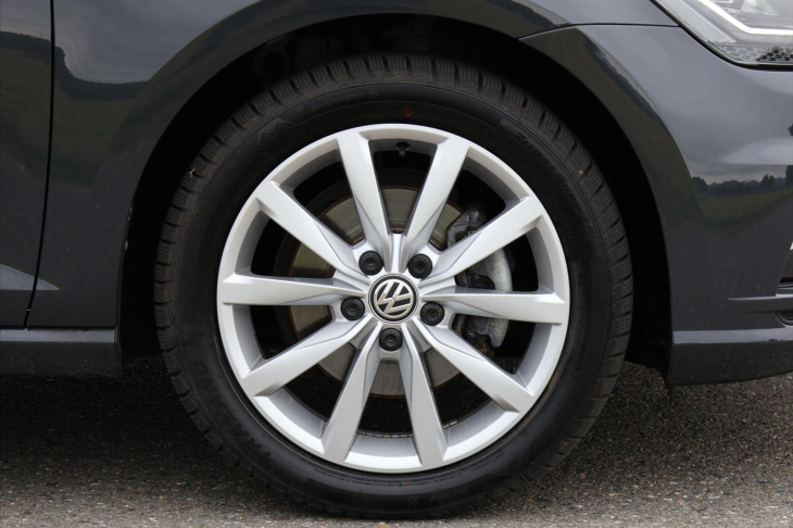 Volkswagen Golf 1,5 TSI 110kW DSG Highline DPH