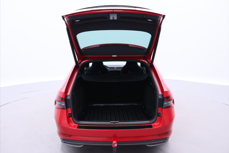 Škoda Superb 2,0 TDI DSG Sportline LED DPH