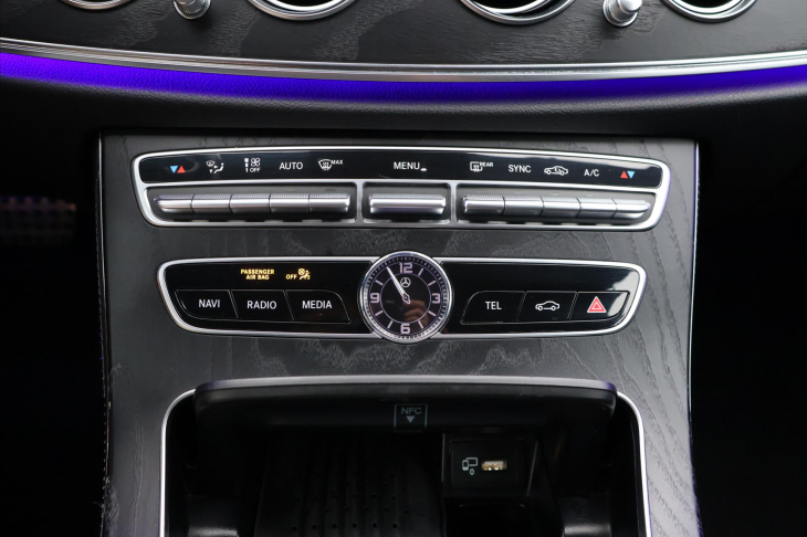 Mercedes-Benz Třídy E 3,0 450 270 kW 4Matic AMG CZ