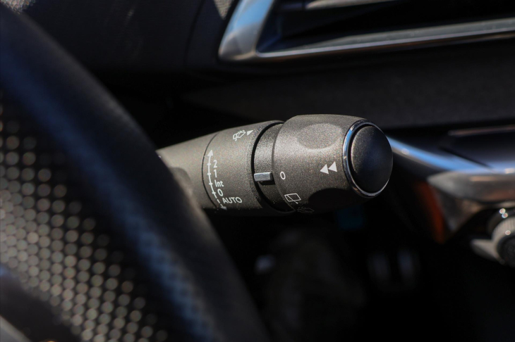 Peugeot 5008 1,5 HDI GT-line DPH 7-Míst