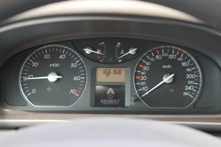 Renault Laguna 1,8 16V Expression Aut.klima