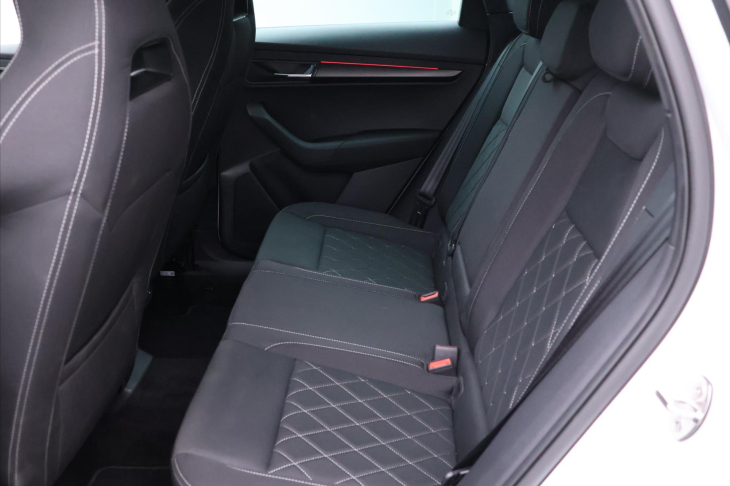 Škoda Karoq 2,0 TDI DSG 4x4 Sportline DPH