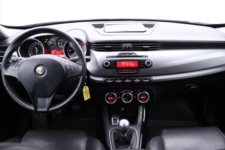Alfa Romeo Giulietta 1,6 JTD 77kW Distinctive Kůže