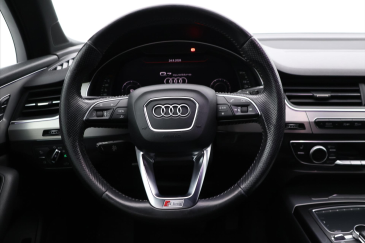 Audi Q7 3,0 TDI 200kW quattro 1.Maj.