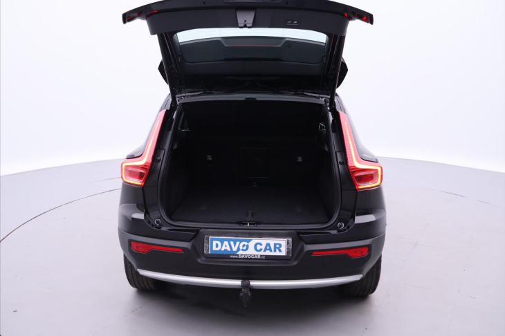 Volvo XC40 2,0 B3 120kW Core DCT CZ Záruka