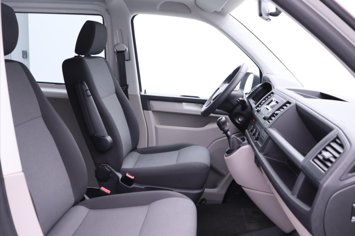 Volkswagen Transporter 2,0 TDI 9-Míst DPH Long 1.Maj.
