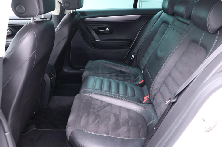 Volkswagen CC 2,0 TDI 130kW DSG Sport Xenon
