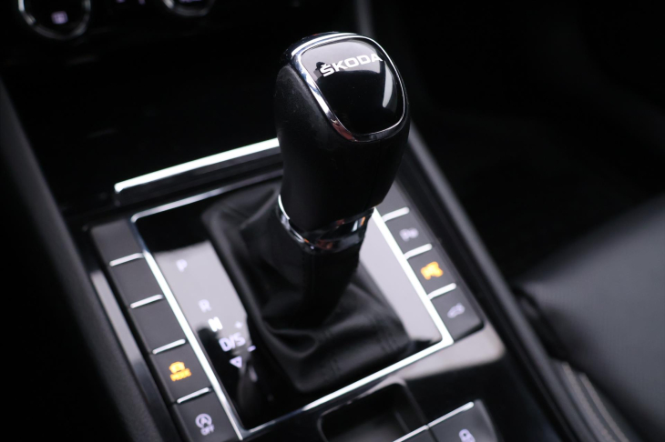 Škoda Superb 2,0 TDI 110kW DSG L&K DPH CZ