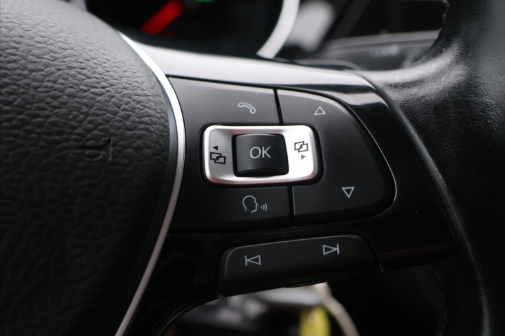 Volkswagen Touran 2,0 TDI 110kW DSG Sound 7-Míst