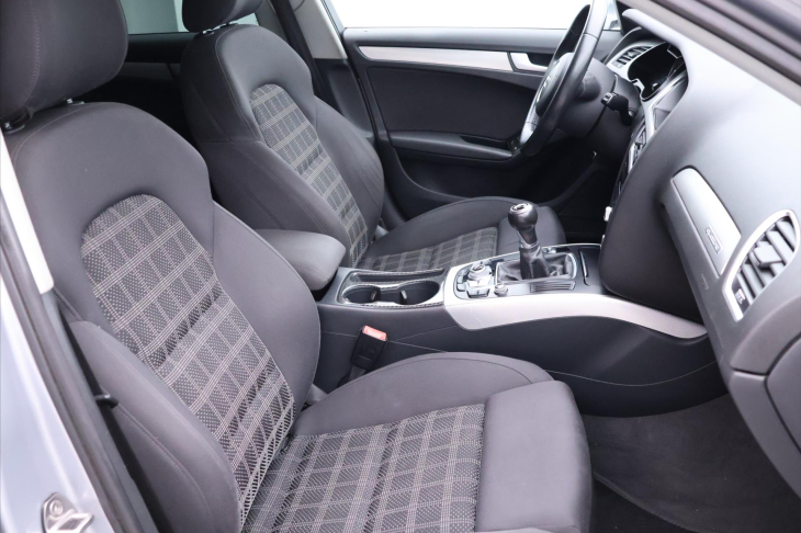 Audi A4 2,0 TDI 110kW quattro Xenon