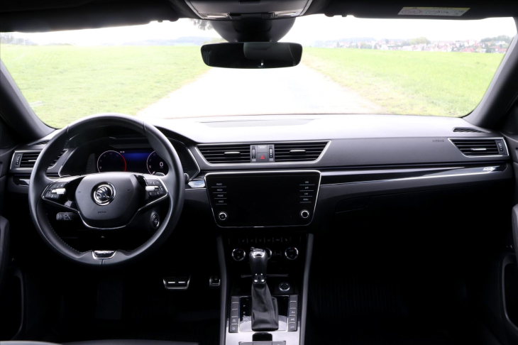Škoda Superb 2,0 TDI DSG L&K DPH CZ
