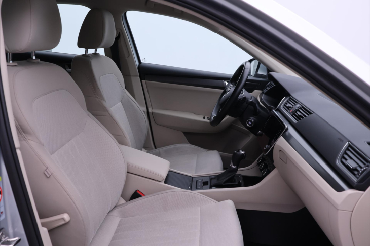 Škoda Superb 2,0 TDI 110 kW Style DSG CZ DPH