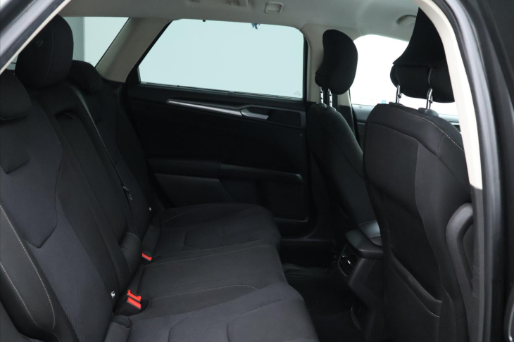 Ford Mondeo 2,0 TDCI 110kW CZ Titanium LED