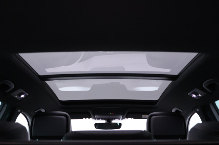 Volkswagen Passat 1,5 TSI DSG R-line Matrix DPH