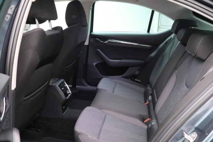 Škoda Octavia 2,0 TDI 110kW DSG Style CZ