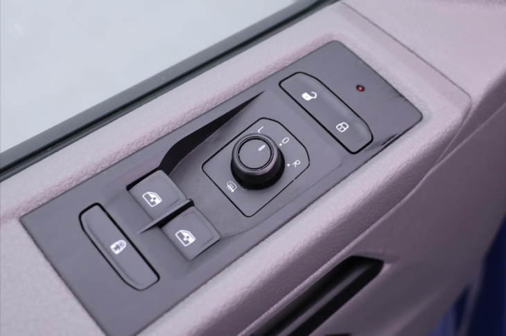 Volkswagen Transporter 2,0 TDI 110kW 9-Míst Long DPH