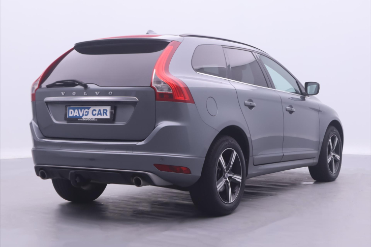 Volvo XC60 2,4 D5 AWD R-Design Serv.Kniha