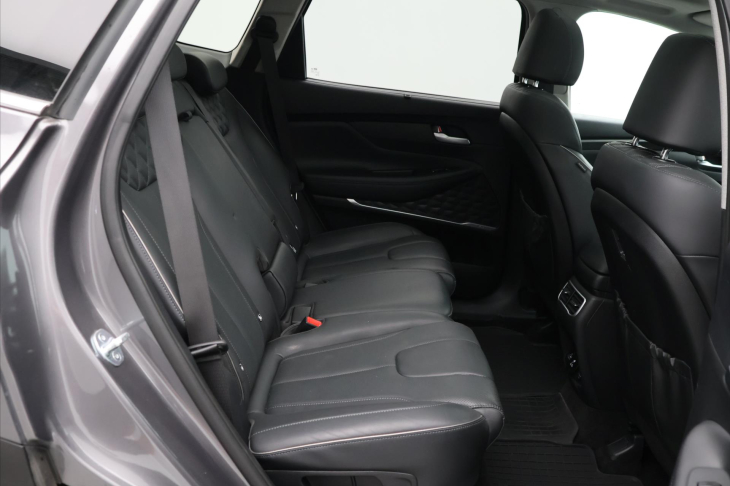 Hyundai Santa Fe 2,2 CRDI 142kW Style 4x4CZ DPH
