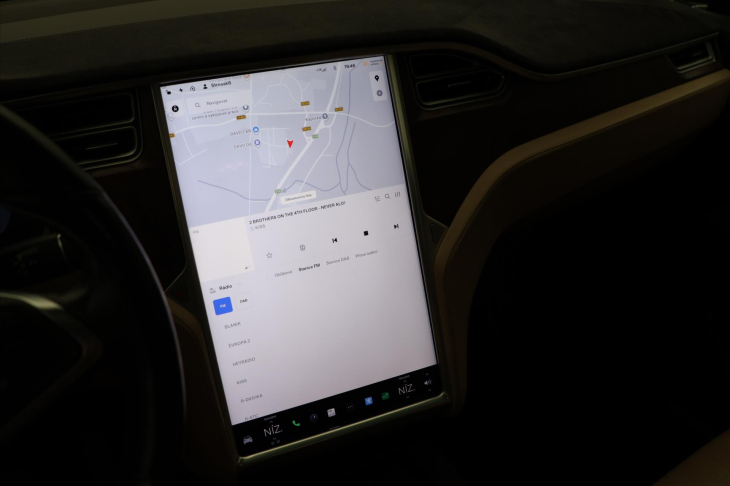 Tesla Model X 90D 79kW Tažné