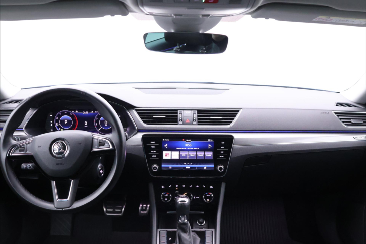 Škoda Superb 2,0 TDI DSG 4x4 CZ Scout DPH