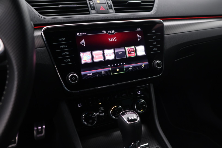 Škoda Superb 2,0 TDI DSG 4x4 Sportline DPH CZ