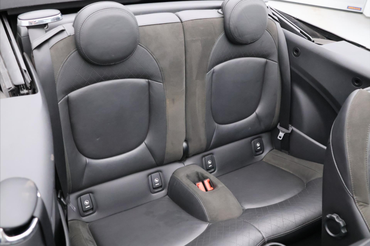 Mini Cooper 2,0 i JCW 206kW Cabrio Manual