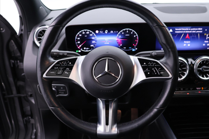 Mercedes-Benz GLA 2,0 250 4Matic A8 165kW