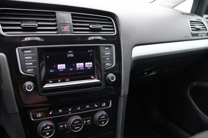 Volkswagen Golf 1,4 TSI 92kW Cup 1.Maj Navi