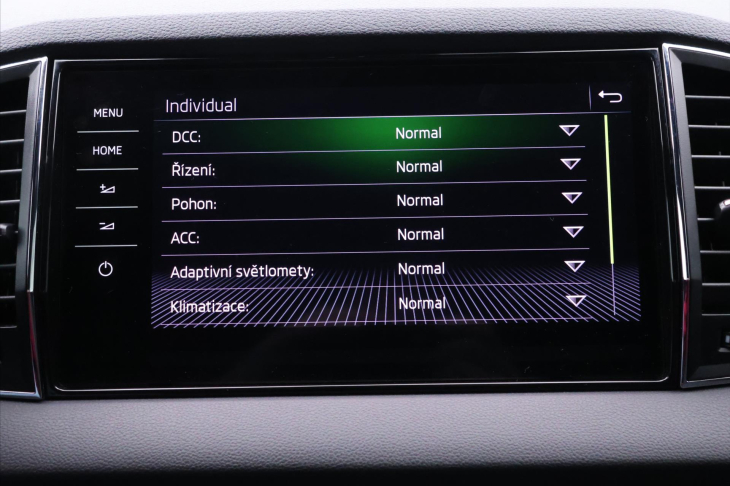 Škoda Karoq 2,0 TDI DSG 4x4 Sportline LED