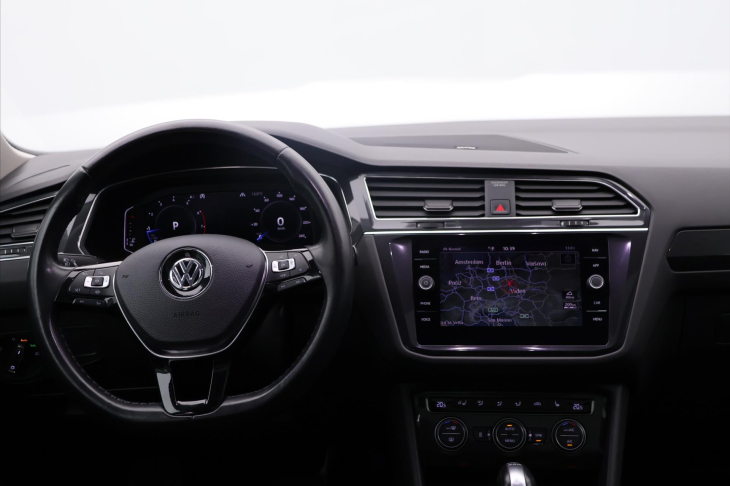 Volkswagen Tiguan Allspace 2,0 TSI 162kW DSG 4M LED 1.Maj