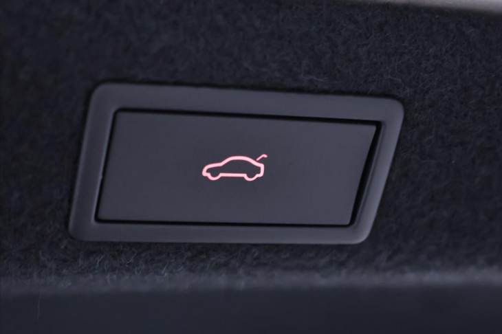 Škoda Superb 2,0 TSI 140 kW L&K DSG DPH CZ