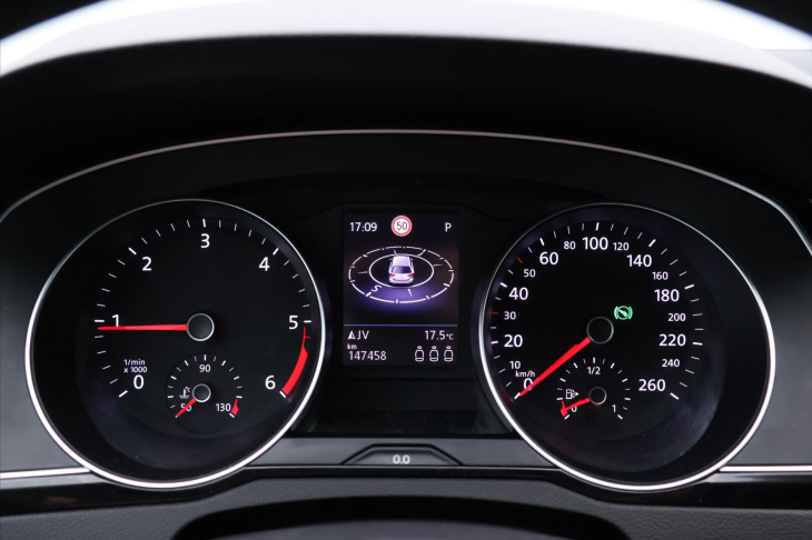 Volkswagen Passat 2,0 TDI 110kW DSG Matrix DPH