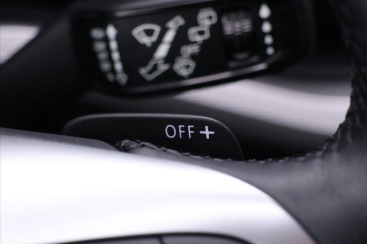 Volkswagen Touareg 3,0 TDI V6 170kW DSG 4M CZ DPH