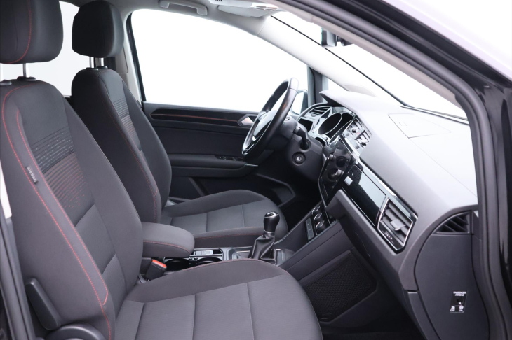 Volkswagen Touran 2,0 TDI 110kW Sound LED DPH