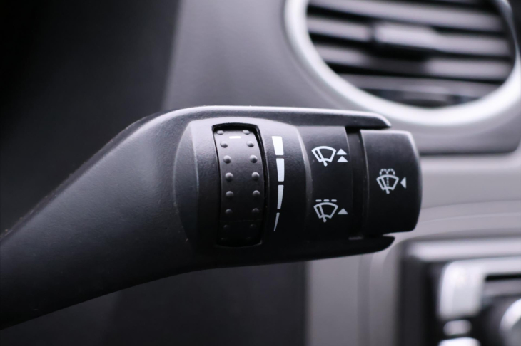 Ford Focus 1,4 i 59kW Tažné STK 05/27