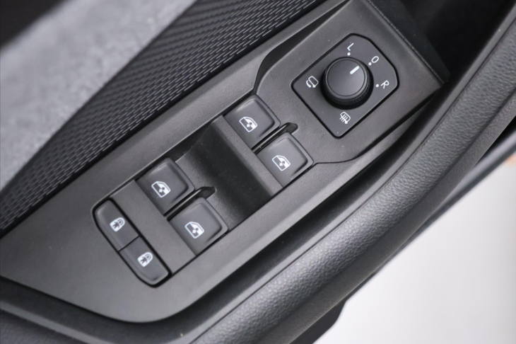 Škoda Octavia 2,0 TDI DSG Top Selection CZ