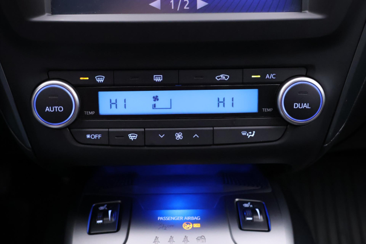 Toyota Avensis 2,0 D-4D 105kW CZ Navi Xenon