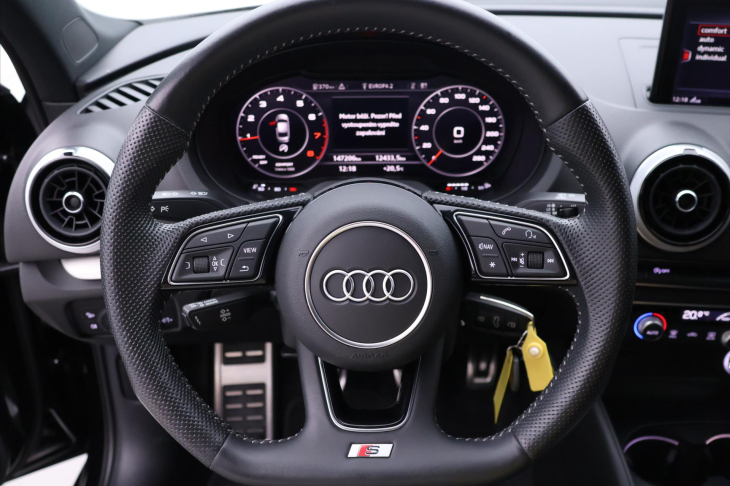 Audi A3 1,0 30TFSI S-line Virtual DPH